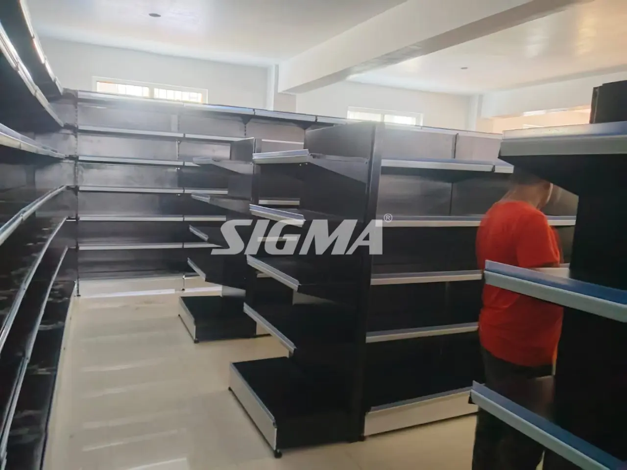 927018447_center racks Gaya.webp